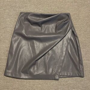 Aritzia Wilfred Angie Faux Leather Skirt
